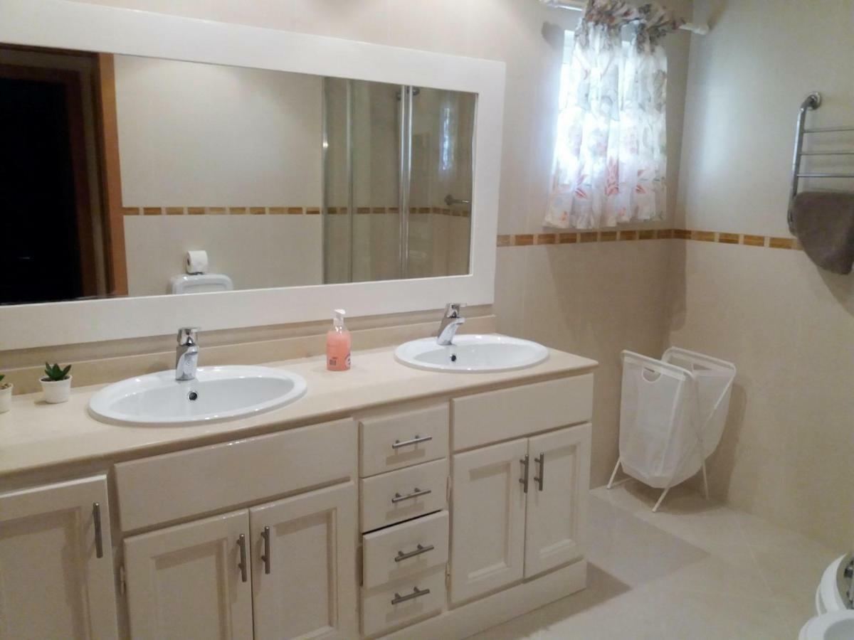 Apartment Coelha Beach - Pool - Free Wi-Fi - Air Con 阿尔布费拉 外观 照片